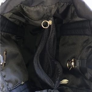 Lululemon on my level bag